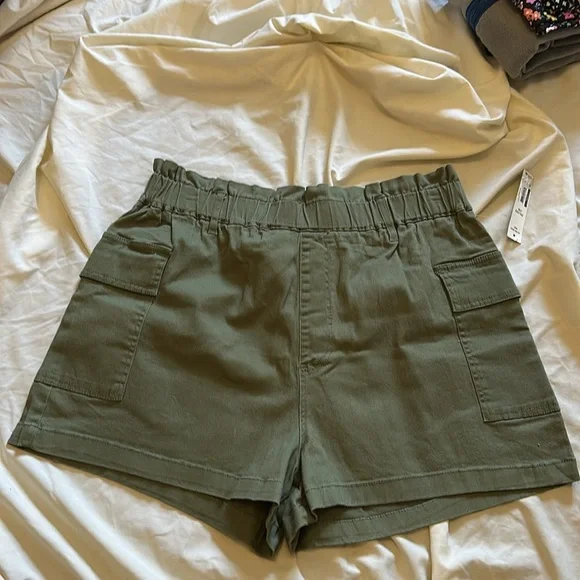 CARGO SHORTS - Picture 6 of 7